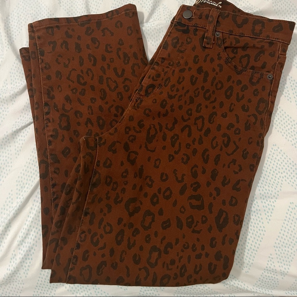 Leopard/cheetah wide leg pants